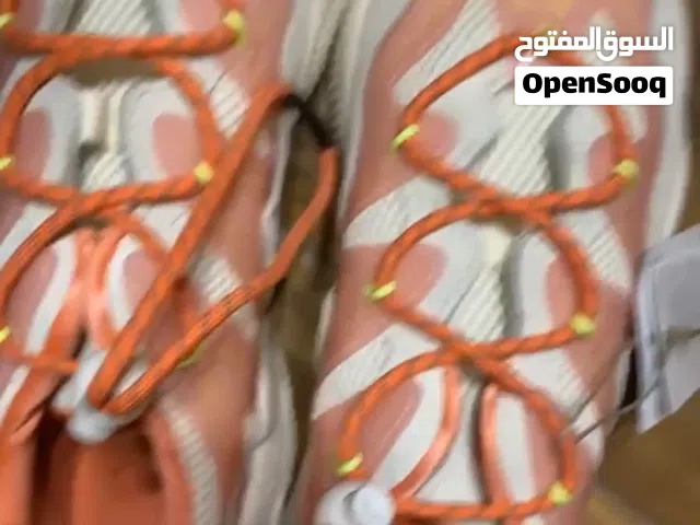 جديد غير مستعمل  اديداس اصلي
