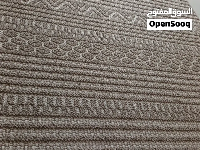 سجادة تركي شبه جديد مقاس 150 ب200  بحالة ممتازة