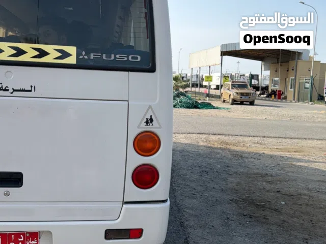 يوجد لدينا باصات توصيل الى الرحلات  جديده ومريحه