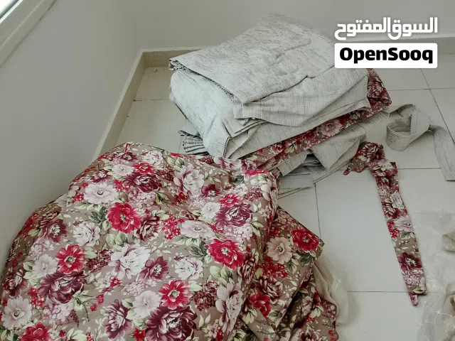 مجموعه ستائر مقاسات مختلفه بحاله ممتازه