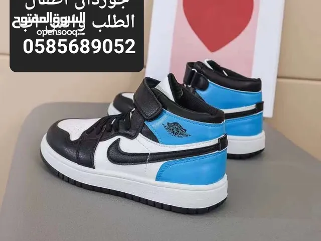 Boys Athletic Shoes in Sharjah