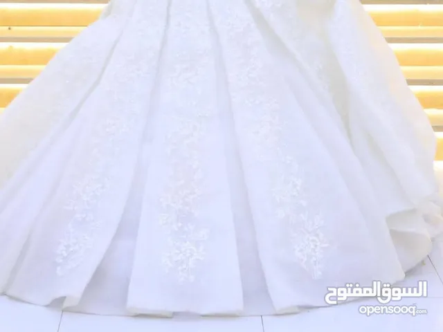 فستان اعراس ملبوس مرتين فقط شله جديد