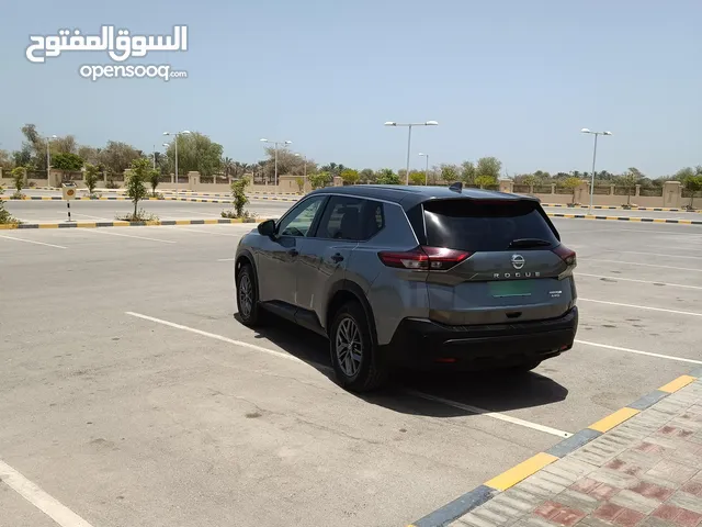 للبيع نيسان روج دفع رباعي