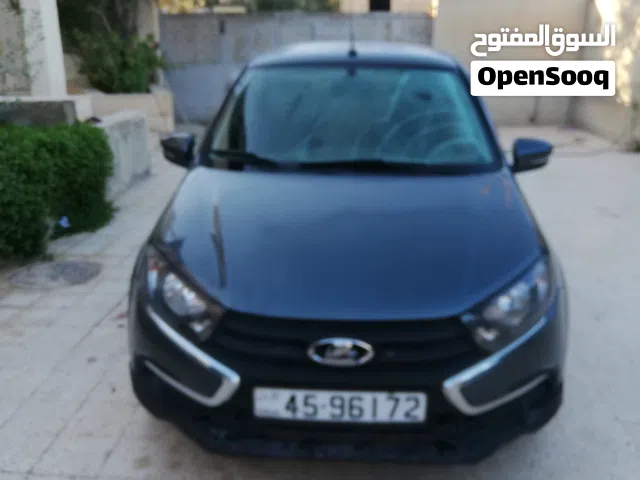 2021 لادا جرانتا