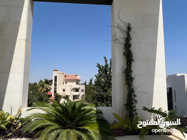 754 m2 4 Bedrooms Villa for Sale in Amman Dabouq