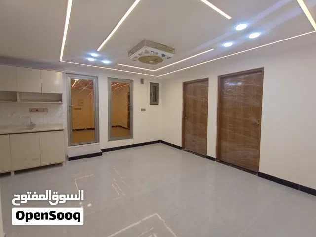 بيت حديث طابقين للايجار في حي المهندسين القبلة يؤجر للشركات و المكاتب الرسمية و الموظفين و العوائل
