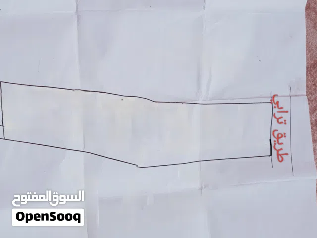 قطعة ارض بها بيت وملحقاته وقوز رملة كبير للبيع التواصل على الرقم