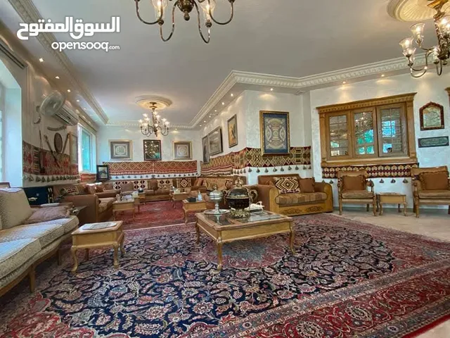 880 m2 More than 6 bedrooms Villa for Sale in Amman Daheit Al Rasheed