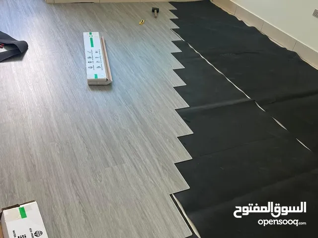 فني تركيب باركيه خشبي