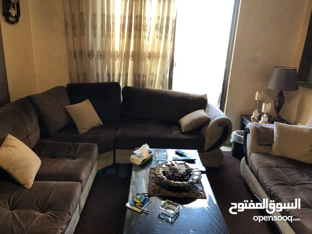 طقم كورنر للبيع بحالة جيدة ونظيف   قابل للتفاوض