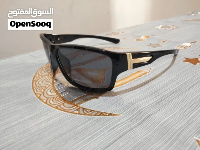 نظارة شمس سوداء