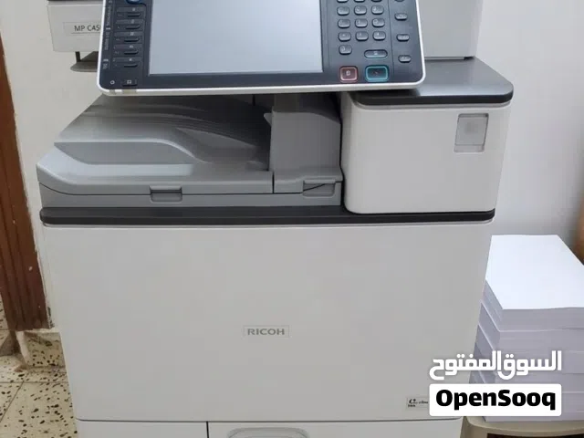 طابعة Ricoh  جديدة استعمال قليل جدا  رايدتها ب750 الف