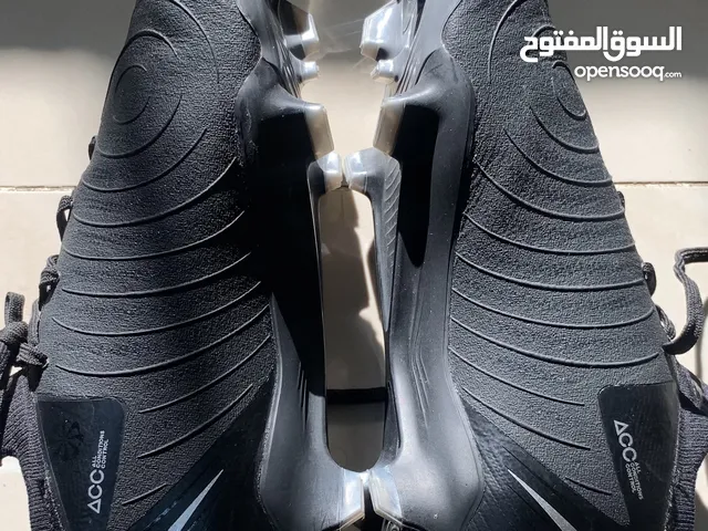43 Sport Shoes in Muscat