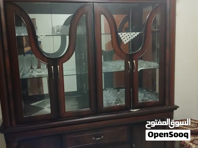 مكتبه بحالة جيدة جدا