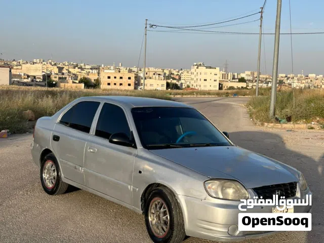2005 هيونداي فيرنا S