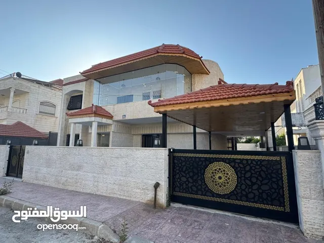Well-Maintained Villa in Umm Al Summaq / فيلا بحالة ممتازة في أم السماق