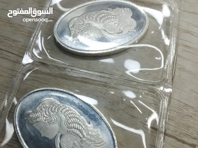 اثنين سبائك فضه