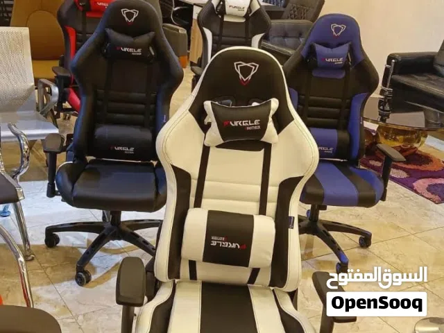 *كرسي الجيمنج اللي هيخليك ملك اللعبة!   - *راحة على الآخر*: سفنج ميموري فوم + مخدة للرقبة والقط