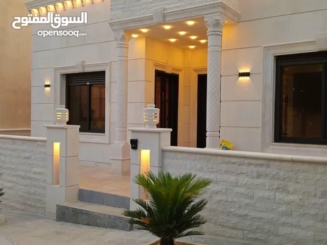 300 m2 5 Bedrooms Townhouse for Rent in Basra Maqal