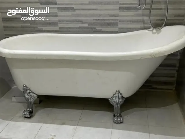 بانيو فرعوني بارجل ذهبية او فضية لم يستخدم