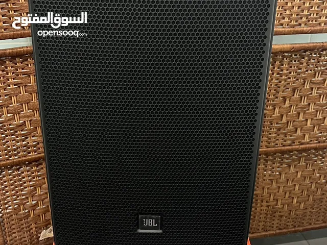 سماعه مكبر صوت JBL جديد غير مستعمل بالكرتون حاله ممتازه صوت قوي مكسيكي الصنع