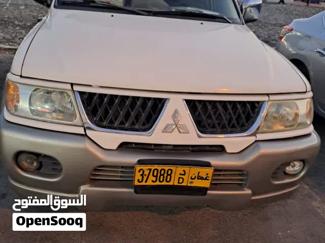 2007 ميتسوبيشي باجيرو GLS