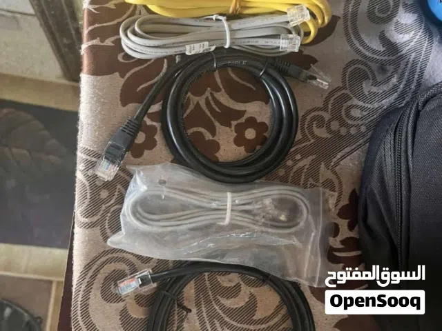 أسلاك توصيل إيثرنت وسلك VGA