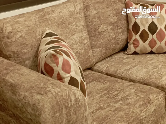 غرفة جلوس للبيع بحالة الوكالة في عمان ضاحية الاقصى للبيع بحالة الوكالة