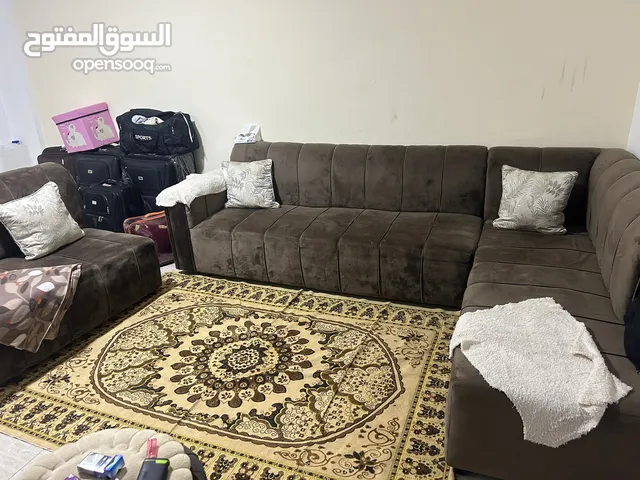 كنب صغير مستعمل بحاله جيده جدا