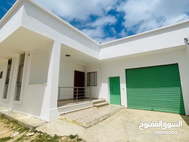 À vendre maison indépendante 2ème position à la plage
