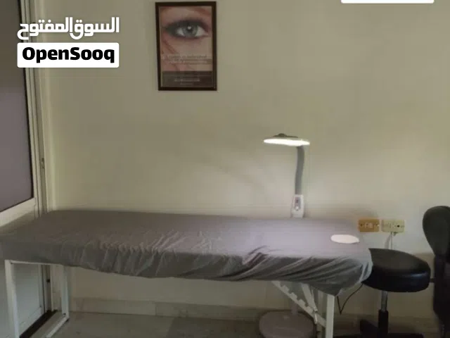 تخت رموش وعلاج بشرة