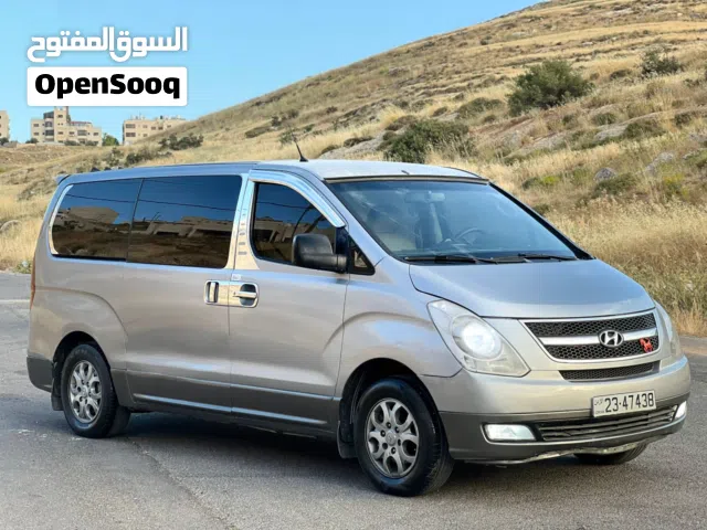 2012 هيونداي H1 GL