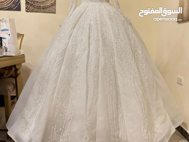 فستان زفاف 2025+الطرحه +التاج .. لبسه وحده بس ..