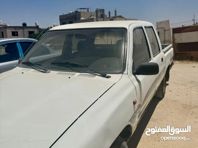 تويوتا كورولا كوم