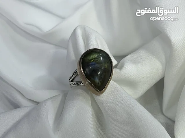 الخاتم العثماني بحجر الطاووس وزن *7.9 جرام* مصنوع من *فضة تركية عيار 925* ،