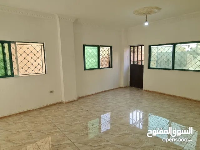 75 m2 2 Bedrooms Apartments for Rent in Zarqa Jabal Tareq