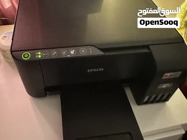 طابعة epson l3250 للبيع بداعي السفر نضيفة جداً جداً واقتصادية جداً خاصة للي عندهم مدارس