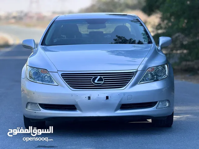 Used Lexus LS in Sharjah