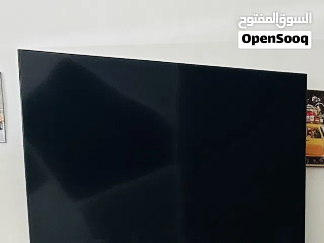 شاشة في حالة ممتازة مقاس 65”