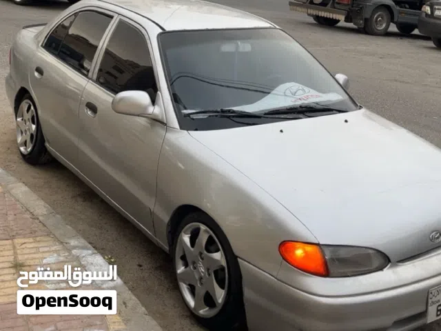 1996 هيونداي اكسنت GLS