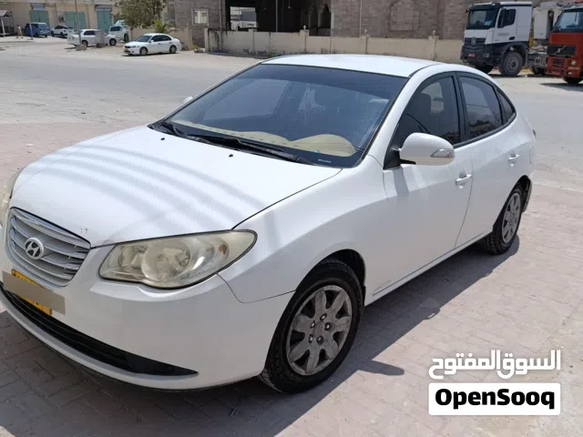 2011 هيونداي النترا Standard