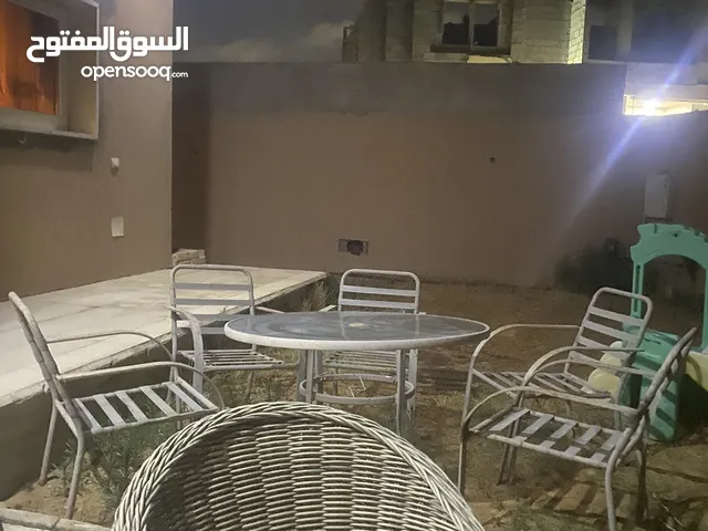 طاولة جنان بخمسة كراسي