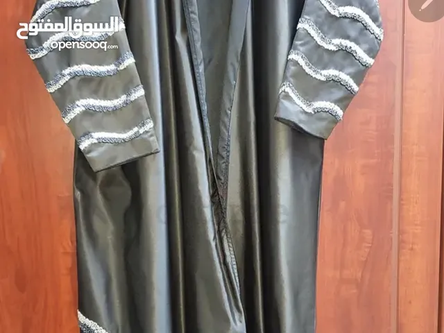 Elegant Black Abaya with Exquisite Detailing- Length: 154