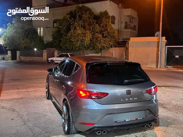 سيات ليون 2018 جير عادي للبيع دفعة وشيكات شخصية او كاش مع مراعاة السعر