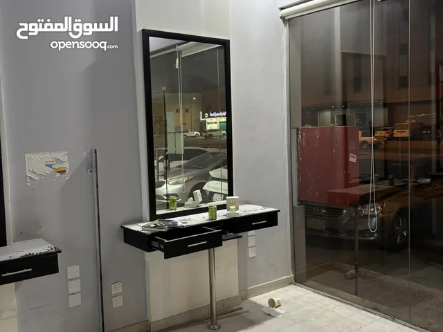 قزاز حلاق و مرايا حلاقه