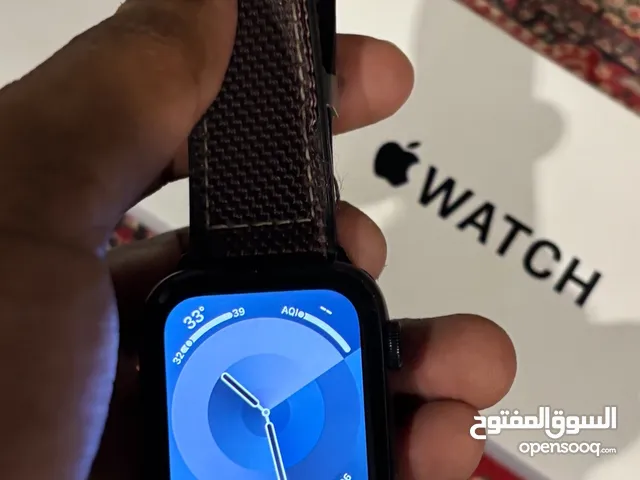 ساعة ابل SE
