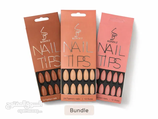 Nude false nail trio