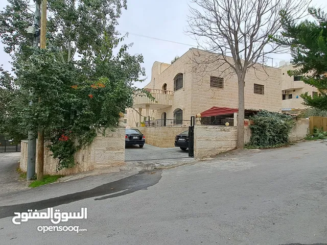 400 m2 More than 6 bedrooms Townhouse for Sale in Amman Tabarboor
