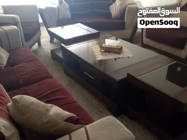 اثاث طقم كنب طاولات وسط تلاجه غساله مايكرويف