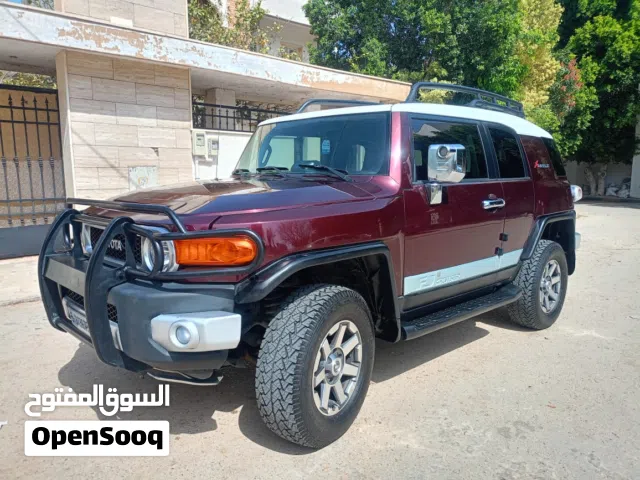 Used Toyota FJ in Tripoli